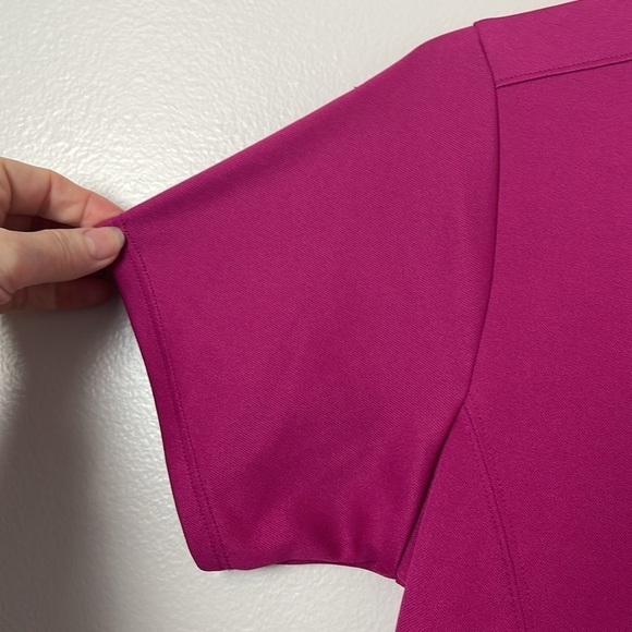 Under Armour HeatGear T-Shirt –color Pink, Medium - Picture 3 of 10